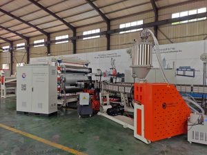  MÁY-SẢN-XUẤT-TẤM-NHỰA-PE-3-LỚP